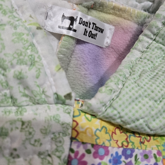 Upcycled Quilt Blanket Hoodie S-M handmade patch Dont Throw It Out - Picture 5 of 5